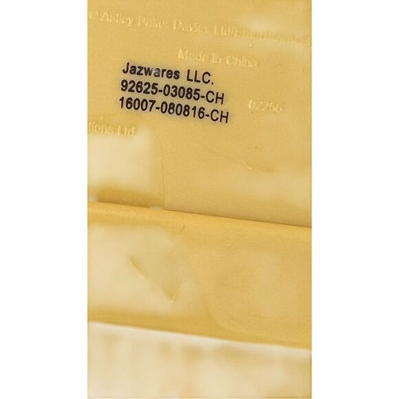 Peppa Pig Family Camper Van Vintage 2003 Car made in UK - Picture 3 of 13